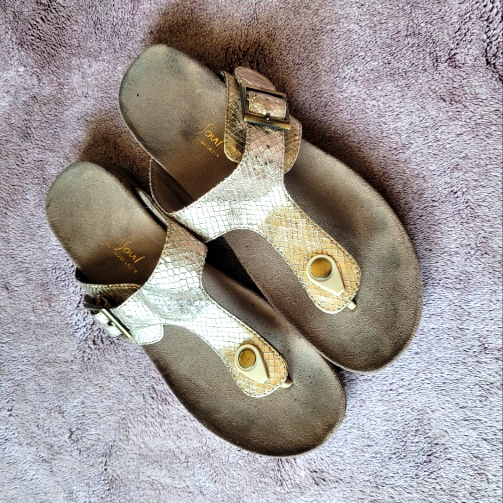 Natural Soul Aoli sandals metallic sz 8.5 t strap